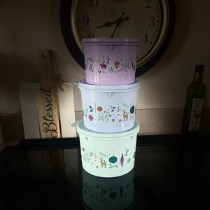 New Tupperware Holiday Canister Set! 3 canisters and seals!
